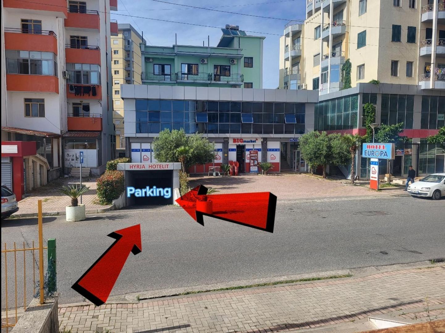 Hotel Europa Lezhe Bagian luar foto