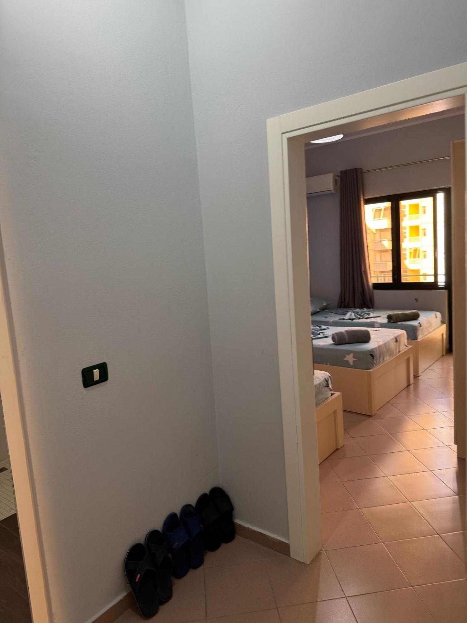 Hotel Europa Lezhe Bagian luar foto