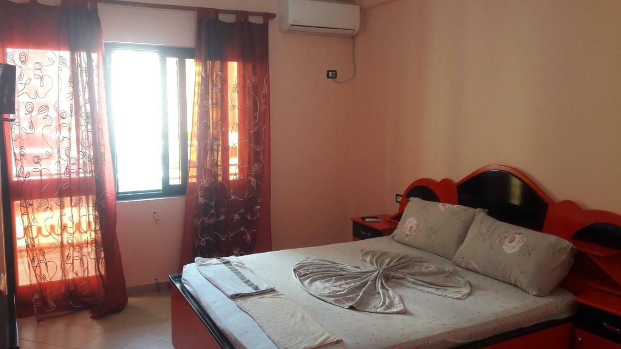Hotel Europa Lezhe Bagian luar foto